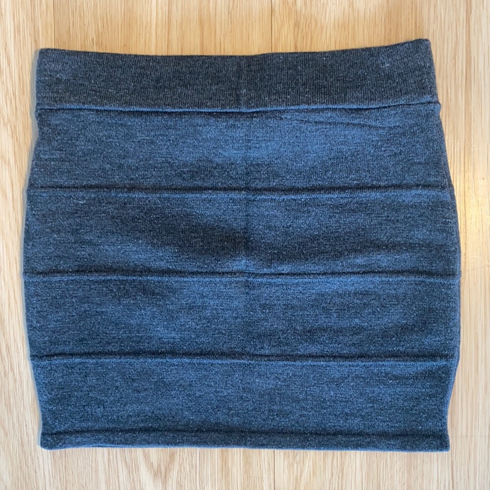 Grey skirt